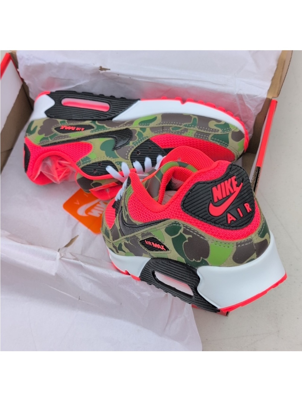 Nike Air Max 90 Hot Pink Camo Trainers - Picture 2 of 5